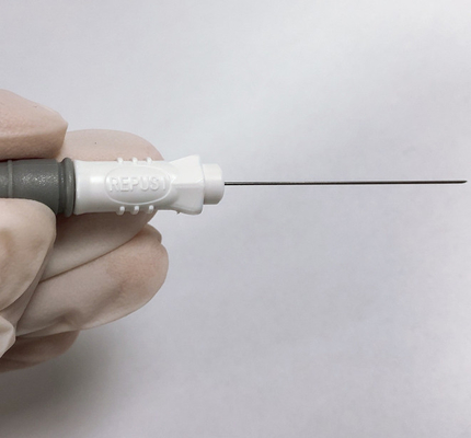 Aguja concéntrica disponible del EMG de la nueva versión con la manija plástica blanca